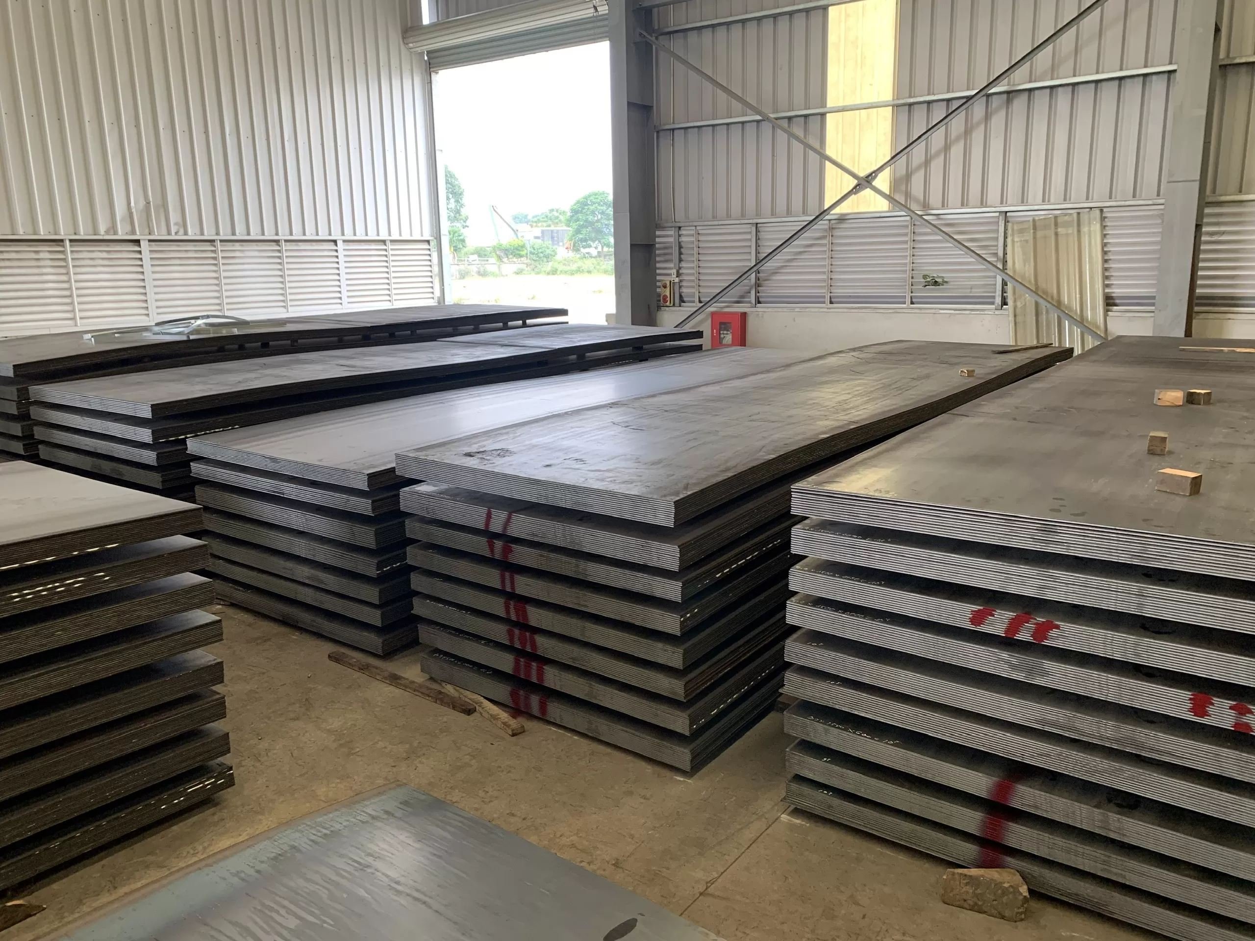 Thép Tấm Đạt Chuẩn Để Cắt Lazer